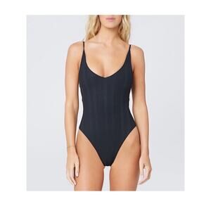 L'space Pointelle Rib Gianna
One Piece Swimsuit Size 4 Nwot $194